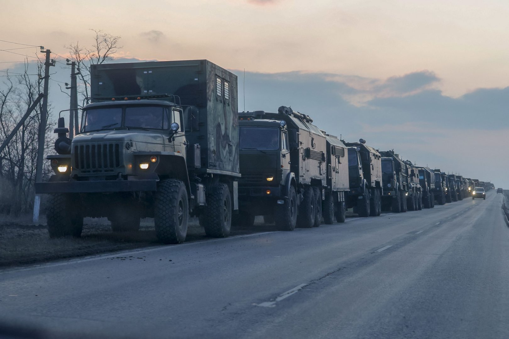 Mai multe convoaie militare se vor deplasa în mai multe zone din Transilvania și Moldova. Care este motivul