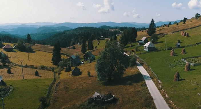 Unul Dintre Cele Mai Frumoase Locuri De Vizitat în România! Destinația ...