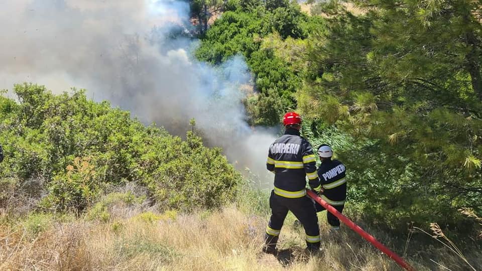 Neamț: Un bărbat a murit într-un incendiu pe care chiar el l-a provocat