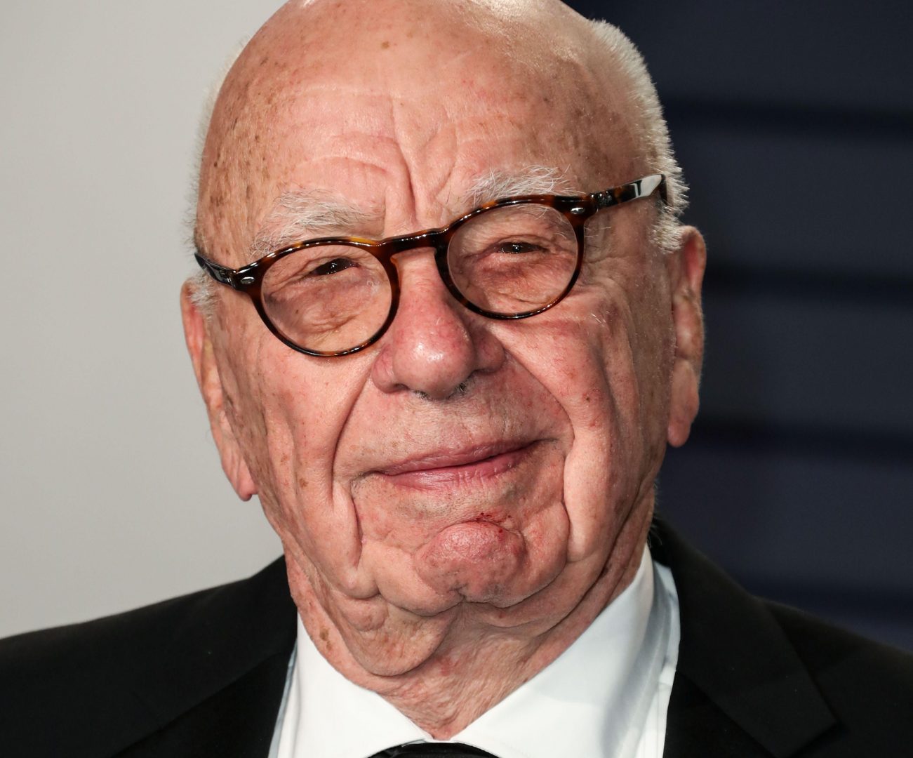 Rupert Murdoch s-a căsătorit pentru a cincea oară. Magnatul media are 93 de ani, iar noua sa soţie este fosta soacră a lui Roman Abramovici, în vârstă de 67 de ani