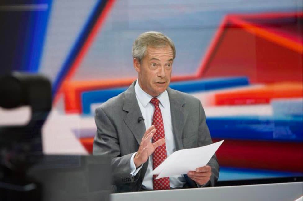 Nigel Farage, acuzat că a sprijinit protestele extremei-drepte prin răspândirea de dezinformare, spune că a avut drept sursă de informare postările lui Andrew Tate