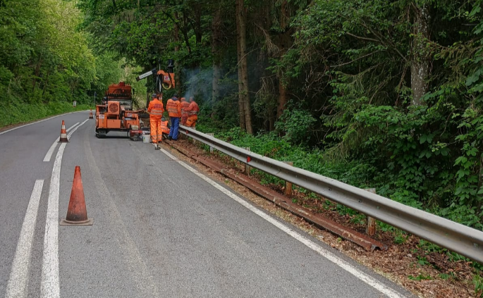 Se fac ultimele pregătiri pentru deschiderea Transfăgărășanului. Drumarii lucrează la foc continuu