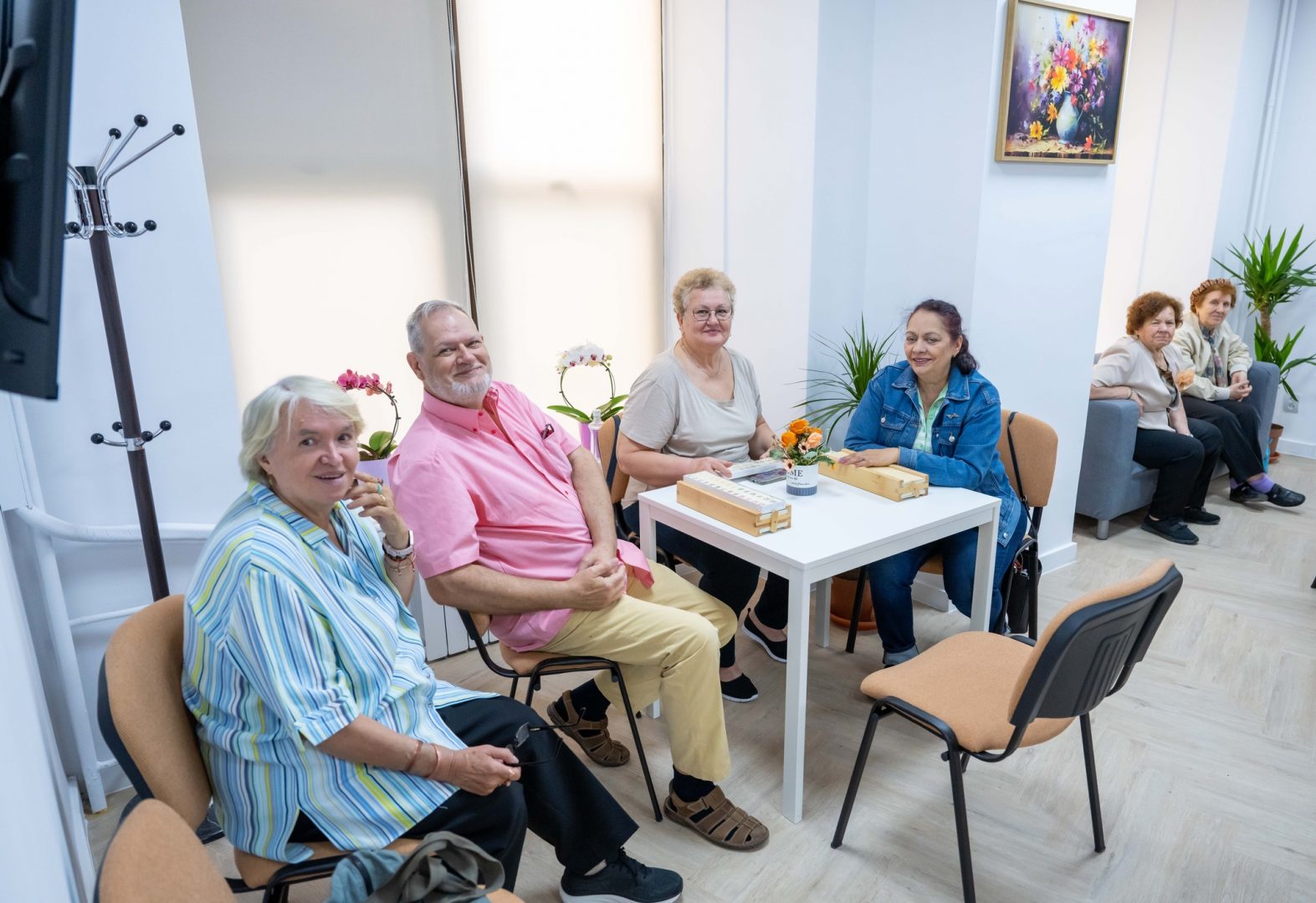 Pensionarii din Sectorul 6 au un nou club de socializare. Primarul Ciprian Ciucu: „Oamenii pot veni aici să petreacă timp liber împreună, să facă diferite activități” (VIDEO)