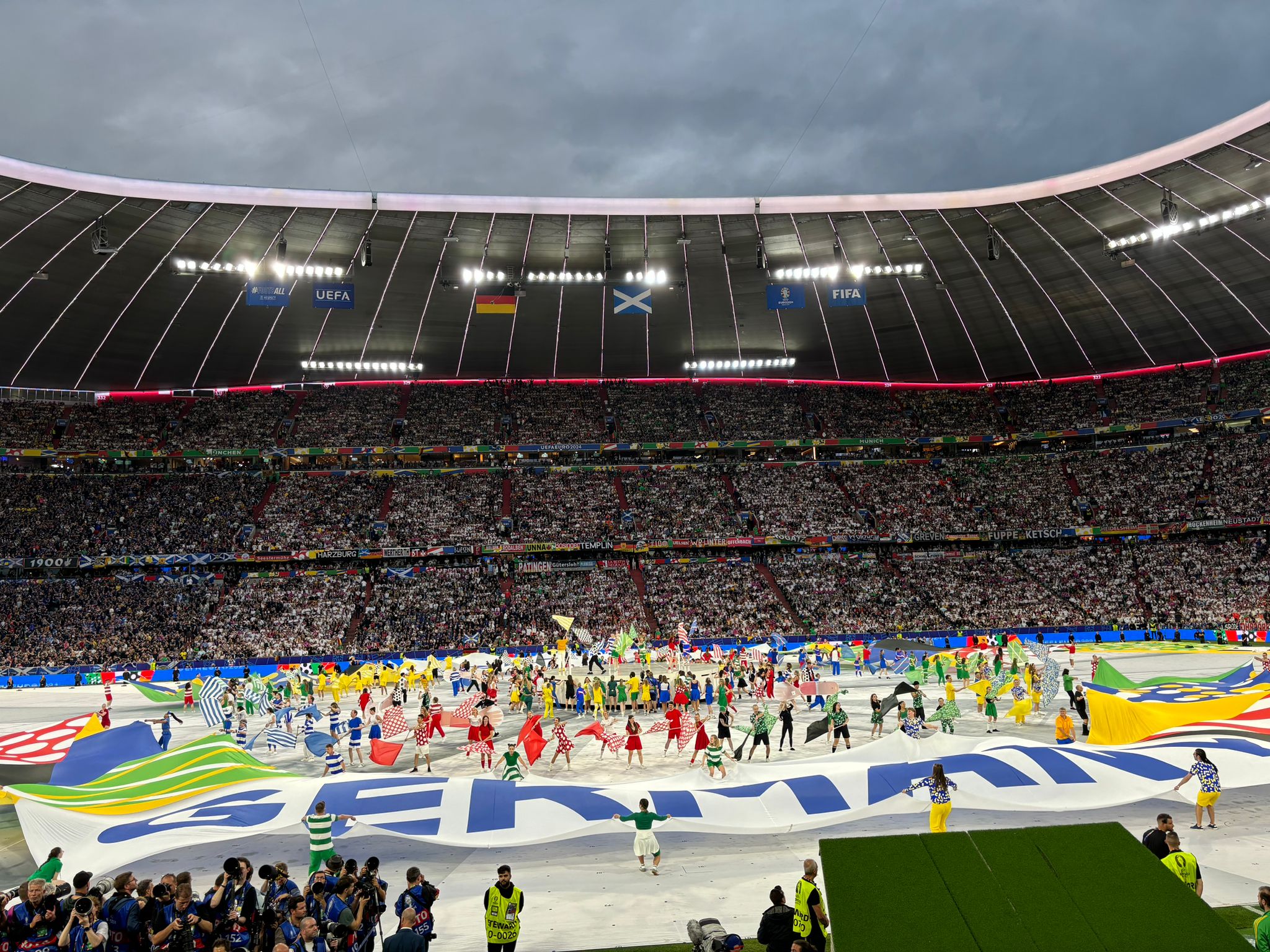 A început EURO 2024! Ceremonia De Deschidere De Pe Stadionul Allianz ...