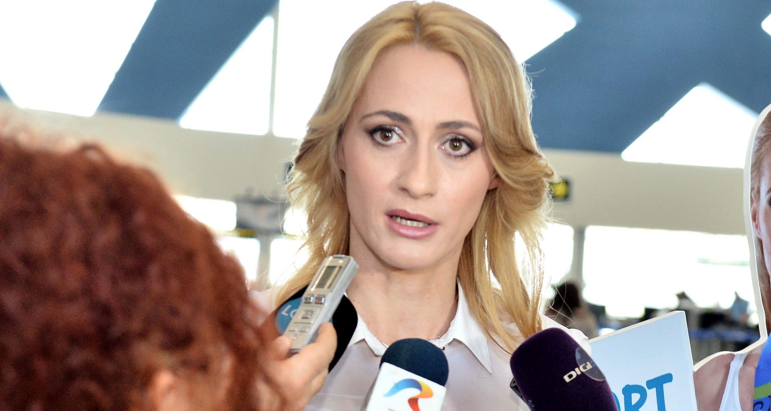 Camelia Potec (FRPNM): Birocraţia e cea mai mare problemă în dezvoltarea infrastructurii pentru sporturile acvatice. Pentru bazinul de la Otopeni am aşteptat 15 ani / Copiii ar trebui să înveţe să înoate gratuit, nu contra-cost ca acum